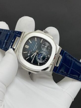 Patek Philippe Nautilus President 5712 Belt Model 40mm