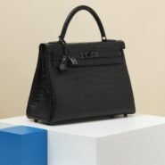 Black Nile Bag